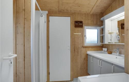 Bathroom, Holiday Home Kløvborgsti Thisted Ix in Thisted Bathroom, Holiday Home Kløvborgsti Thisted Ix in Thisted