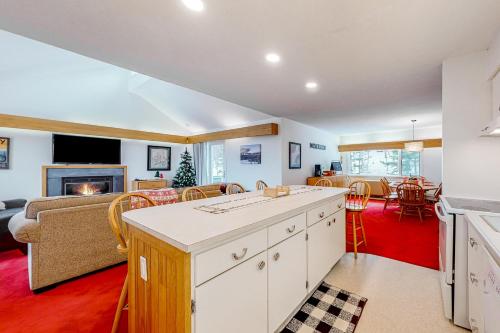 Sugarloaf Mountain Treasure in Carrabassett Valley (ME) Sugarloaf Mountain Treasure in Carrabassett Valley (ME)