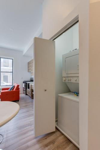 747 Lofts by RedAwning - Ground Floor Studios in Chicago in West Town 747 Lofts by RedAwning - Ground Floor Studios in Chicago in West Town