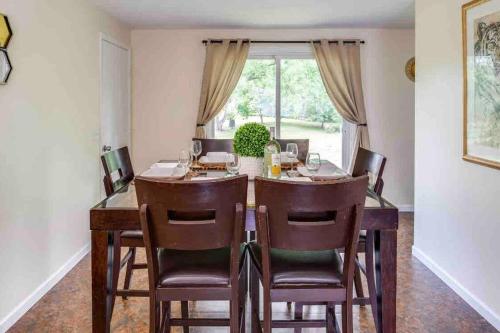 Stunning Ranch Mins from RIT/Airport/U of R/DWTN in Rochester (New York) Stunning Ranch Mins from RIT/Airport/U of R/DWTN in Rochester (New York)