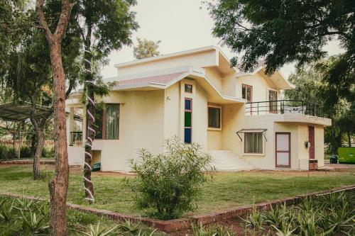 Garden, WillowWoods Farm by @BedChambers in Sohna Garden, WillowWoods Farm by @BedChambers in Sohna