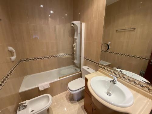 المرافق, Euro Àtic HUT 6794 (Euro Atic HUT 6794) in انكامب المرافق, Euro Àtic HUT 6794 (Euro Atic HUT 6794) in انكامب