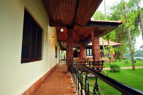 Jardim, The Lake by Maat Hotels in Kuttanad Taluk Jardim, The Lake by Maat Hotels in Kuttanad Taluk