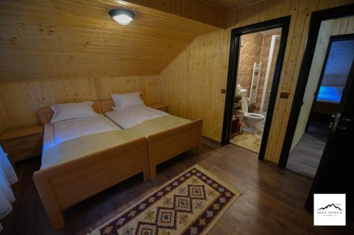 Vila Cheile Tătarului (Vila Cheile Tatarului) in Poiana Tapului Vila Cheile Tătarului (Vila Cheile Tatarului) in Poiana Tapului