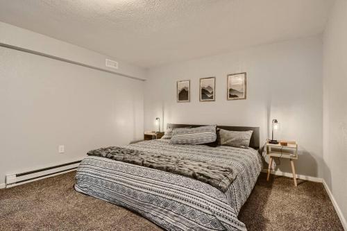 Insta-worthy 12 min to DT 6Bd 2.5Bt Modern Home in Northglenn (CO) Insta-worthy 12 min to DT 6Bd 2.5Bt Modern Home in Northglenn (CO)