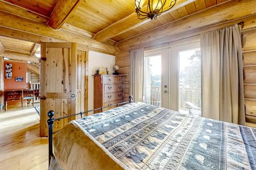 Mountain Retreat in Blue River Mountain Retreat in Blue River