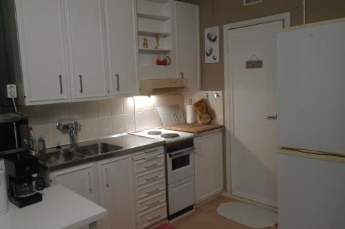 Kitchen, Lonely Planet Turku 2 in Itaharju Kitchen, Lonely Planet Turku 2 in Itaharju