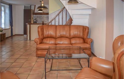 Amazing Home In Plounvez-modec With Outdoor Swimming Pool, Wifi And Heated Swimming Pool in Plounévez-Moëdec Amazing Home In Plounvez-modec With Outdoor Swimming Pool, Wifi And Heated Swimming Pool in Plounévez-Moëdec