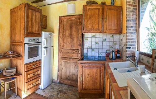 Konyha, Lovely Home In Conflans Sur Anille in Saint-Calais Konyha, Lovely Home In Conflans Sur Anille in Saint-Calais