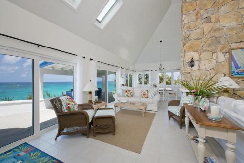 Tourmaline home in North Palmetto Point Tourmaline home in North Palmetto Point