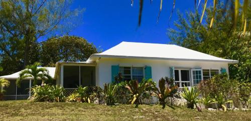 Poponi House home in North Palmetto Point Poponi House home in North Palmetto Point