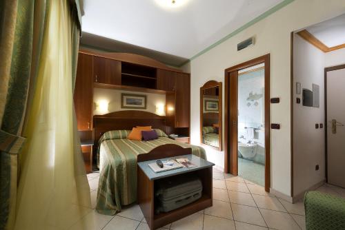 Facilities, Hotel La Pioppa in Borgo Panigale Facilities, Hotel La Pioppa in Borgo Panigale