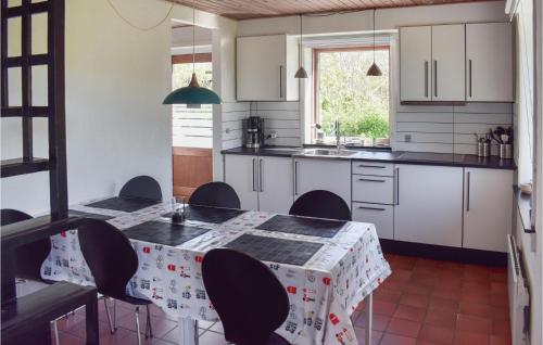 مطبخ, Four-Bedroom Holiday Home In Tranekar in Tranekaer مطبخ, Four-Bedroom Holiday Home In Tranekar in Tranekaer