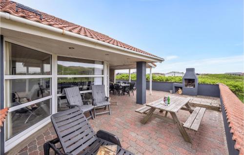 Vista exterior, Four-Bedroom Holiday Home In Hvide Sande in Hvide Sande Vista exterior, Four-Bedroom Holiday Home In Hvide Sande in Hvide Sande
