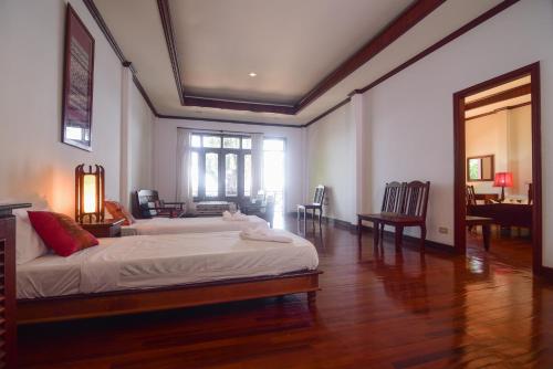 Senesothxuen Hotel in Don Khong Senesothxuen Hotel in Don Khong