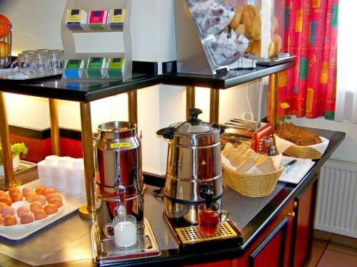 Food and beverages, Hotel Amadeus ROYAL Berlin in Hellersdorf Food and beverages, Hotel Amadeus ROYAL Berlin in Hellersdorf
