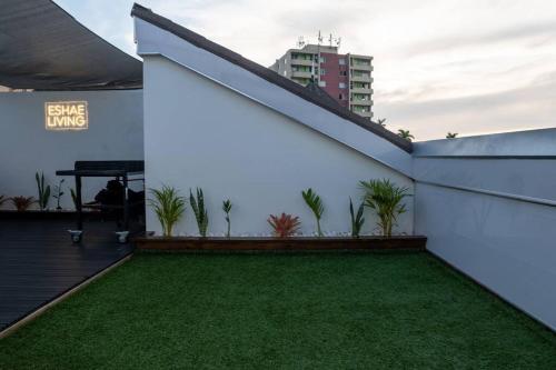 Loveable BeachFront Penthouse 3 in Claremont Loveable BeachFront Penthouse 3 in Claremont