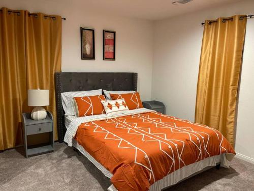 Cozy Comfortable 6-Bdr Family Retreat near UCR NOS