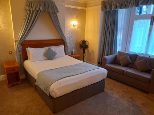 Lismoyne Hotel in Fleet Lismoyne Hotel in Fleet