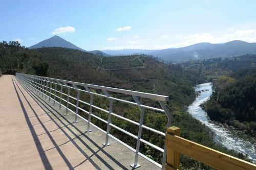 Casa da Caneleira Camélias de Basto (Casa da Caneleira Camelias de Basto) in อาร์โนยา Casa da Caneleira Camélias de Basto (Casa da Caneleira Camelias de Basto) in อาร์โนยา