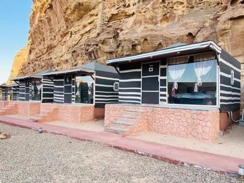 Rum warm bubble camp in วาดิ รัม Rum warm bubble camp in วาดิ รัม