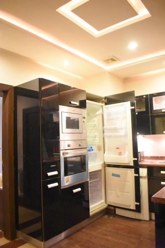 Luxury Apartment in Islamabad with All Amenities in Rawalpindi Luxury Apartment in Islamabad with All Amenities in Rawalpindi