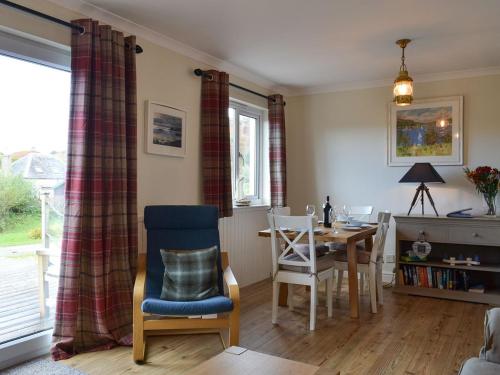 Boatmans Cottage in Gourock Boatmans Cottage in Gourock
