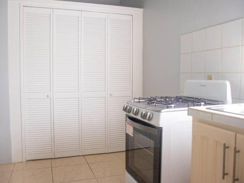 Apt 2 Stylish 2 bed cosy and comfortable in Potters Village Apt 2 Stylish 2 bed cosy and comfortable in Potters Village