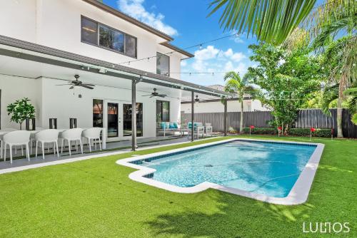 Garden, Luxury Beach Oasis - Heated Pool, Game Extravaganza L44 in Country Walk Garden, Luxury Beach Oasis - Heated Pool, Game Extravaganza L44 in Country Walk