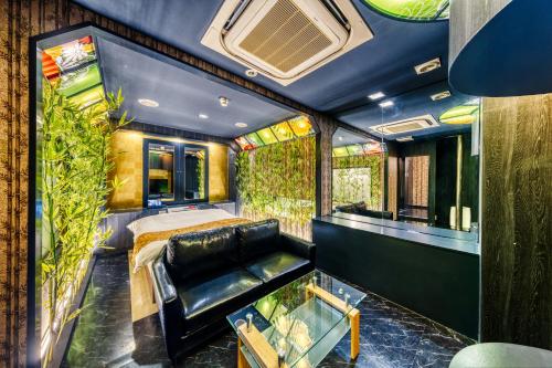 Hotel Lotus Higashiosaka -Adult Only in Higashiosaka Hotel Lotus Higashiosaka -Adult Only in Higashiosaka