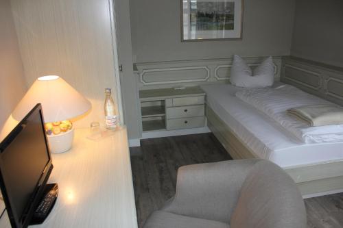 This photo about Altes Pfarrhaus Hotel und Restaurant shared on HyHotel.com