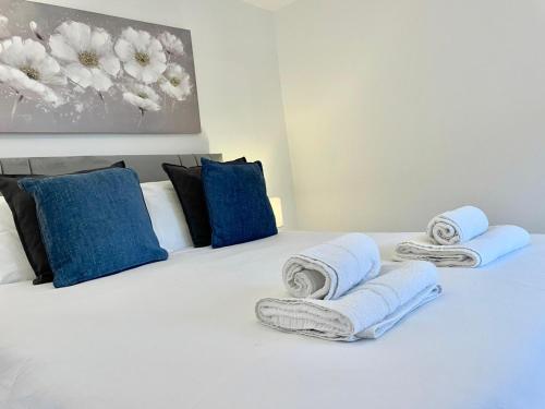 *Modern & Stylish 2 Double Bedroom-Free Parking!* in Siston *Modern & Stylish 2 Double Bedroom-Free Parking!* in Siston