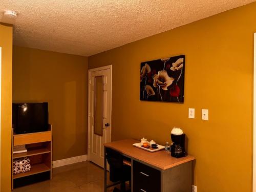 Nice room near UCF in Orlando Nice room near UCF in Orlando
