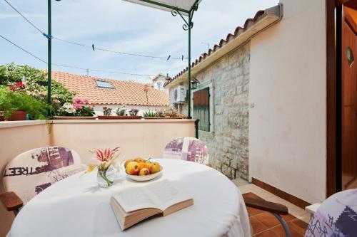 Apartments Ivica in Trogir Old Town Apartments Ivica in Trogir Old Town