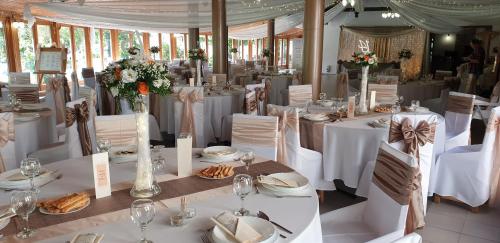 餐廳, Bauer Resort Countryside Retreat in 勒斯凱 餐廳, Bauer Resort Countryside Retreat in 勒斯凱