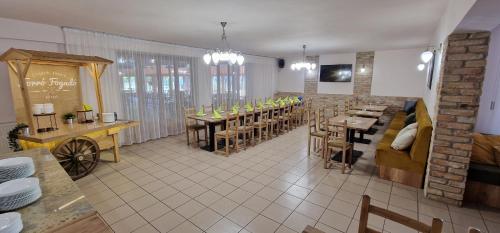 餐廳, Bauer Resort Countryside Retreat in 勒斯凱 餐廳, Bauer Resort Countryside Retreat in 勒斯凱