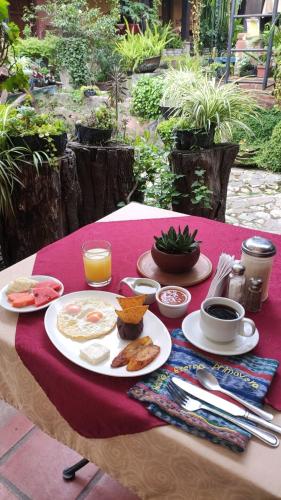 Restaurant, Hotel Eterna Primavera Antigua in Antigua Guatemala Restaurant, Hotel Eterna Primavera Antigua in Antigua Guatemala