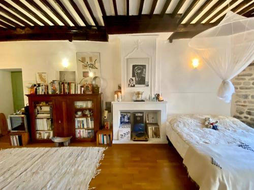 La Suite Sainte Claire in Hyeres City Center La Suite Sainte Claire in Hyeres City Center
