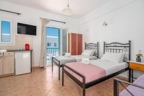 Ornos Apartments in اورنوس Ornos Apartments in اورنوس