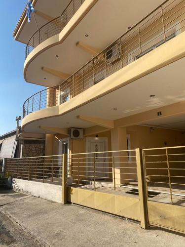 Bakopoulos resort.Ενα όμορφο διαμέρισμα με τζάκι (Bakopoulos resort.Ενα ομορφο διαμερισμα με τζακι) in Agioi Anargyroi Bakopoulos resort.Ενα όμορφο διαμέρισμα με τζάκι (Bakopoulos resort.Ενα ομορφο διαμερισμα με τζακι) in Agioi Anargyroi