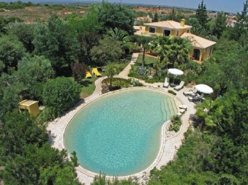 Comfortable and spacious family house in Barao de Sao Joao Comfortable and spacious family house in Barao de Sao Joao