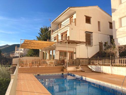 Pogled, LA ALBERQUILLA Agradable casa rural con piscina in Quentar Pogled, LA ALBERQUILLA Agradable casa rural con piscina in Quentar