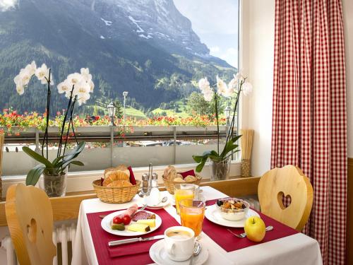 Food and beverages, Bernerhof Hotel in Grindelwald Food and beverages, Bernerhof Hotel in Grindelwald