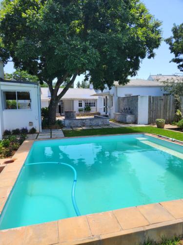 Swimming pool, Wishford Cottage on Worcester in Grahamstown Swimming pool, Wishford Cottage on Worcester in Grahamstown