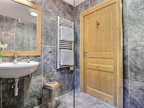 Chalet Morzine, 7 pieces, 8 personnes - FR-1-627-23 in Les Fys Chalet Morzine, 7 pieces, 8 personnes - FR-1-627-23 in Les Fys