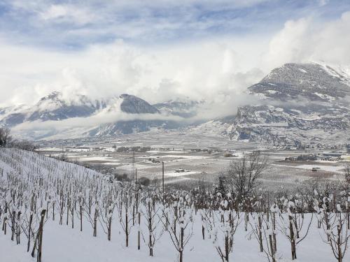 Grand chalet 6-8 personnes, ski et randonnees in Raerettes Grand chalet 6-8 personnes, ski et randonnees in Raerettes