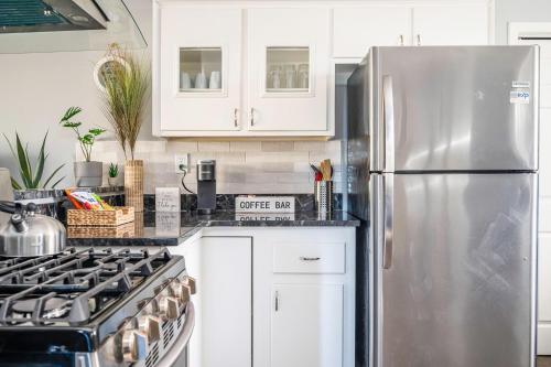 Bohemian Dream House - Near Mercedes Benz Stadium in Collier Heights Bohemian Dream House - Near Mercedes Benz Stadium in Collier Heights