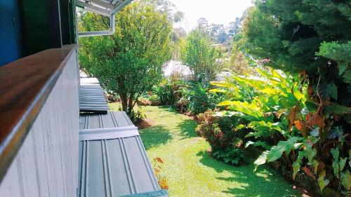 Сад, Shalom Mission Home in Mount Hagen Сад, Shalom Mission Home in Mount Hagen