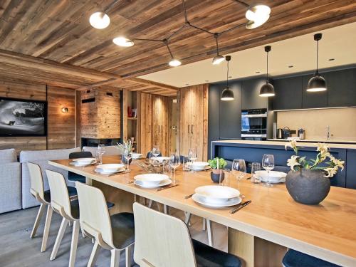Appartement familial skis aux pieds au Rond-Point des Pistes, Les Allues - FR-1-613-82 in Meribel Appartement familial skis aux pieds au Rond-Point des Pistes, Les Allues - FR-1-613-82 in Meribel