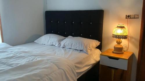 Bungalo 70 m² dengan 1 kamar tidur dan 1 kamar mandi pribadi di Selong (Provok Bungalo Lombok) in Sikur Bungalo 70 m² dengan 1 kamar tidur dan 1 kamar mandi pribadi di Selong (Provok Bungalo Lombok) in Sikur